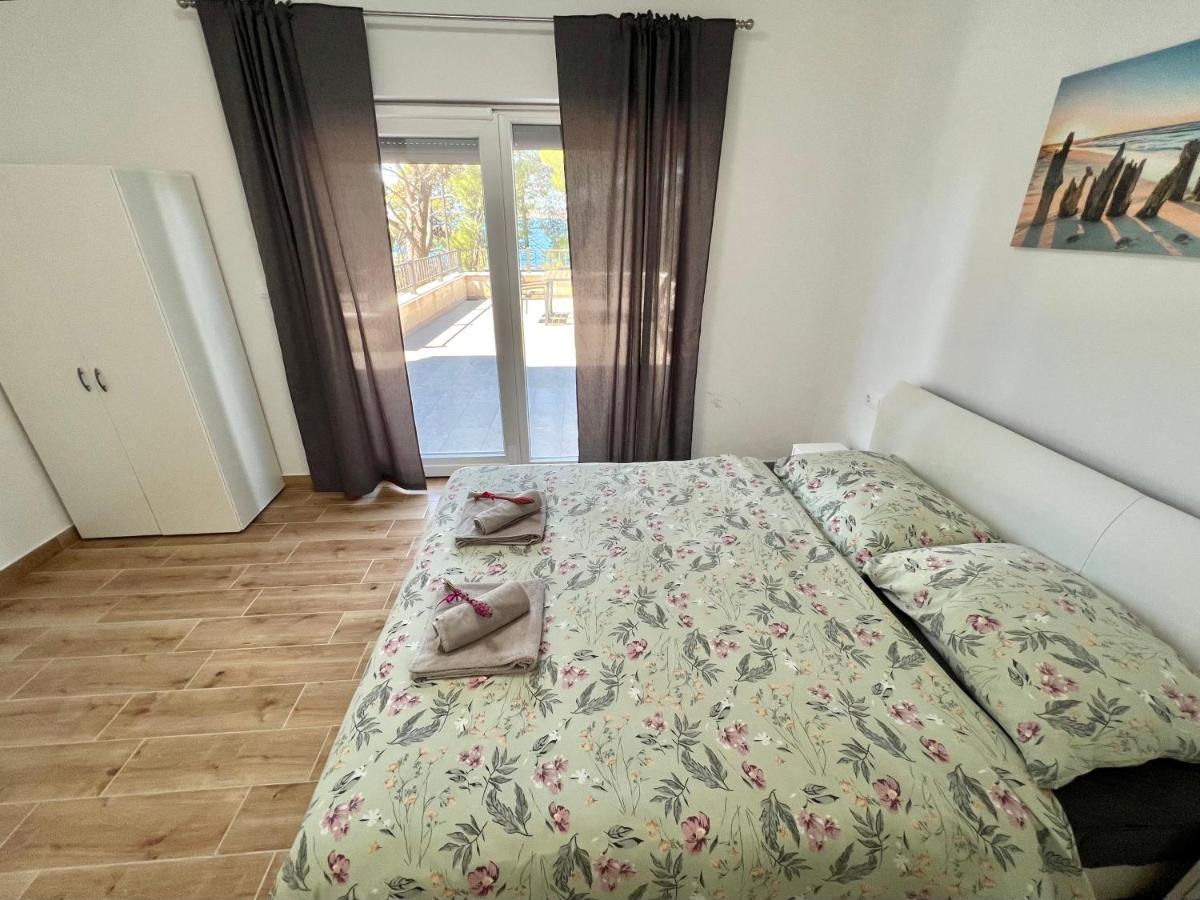 Fantasia Del Mare Apartment And Rooms Dramalj Exterior photo